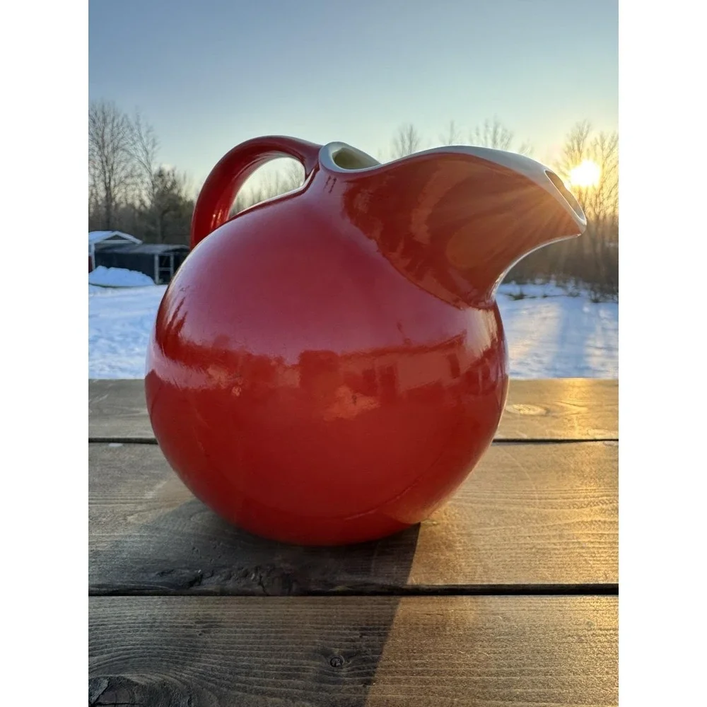 Vintage Hall's Superior Quality Kitchenware Red  Pitcher w/ Handle & Ice Lip